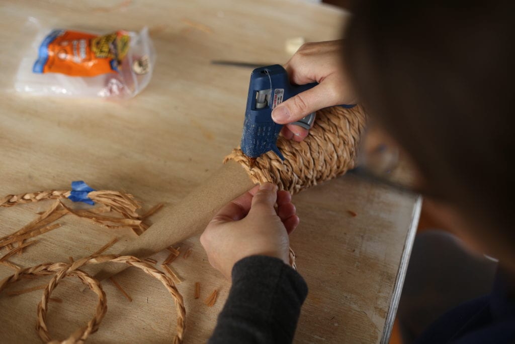 Gluing raffia