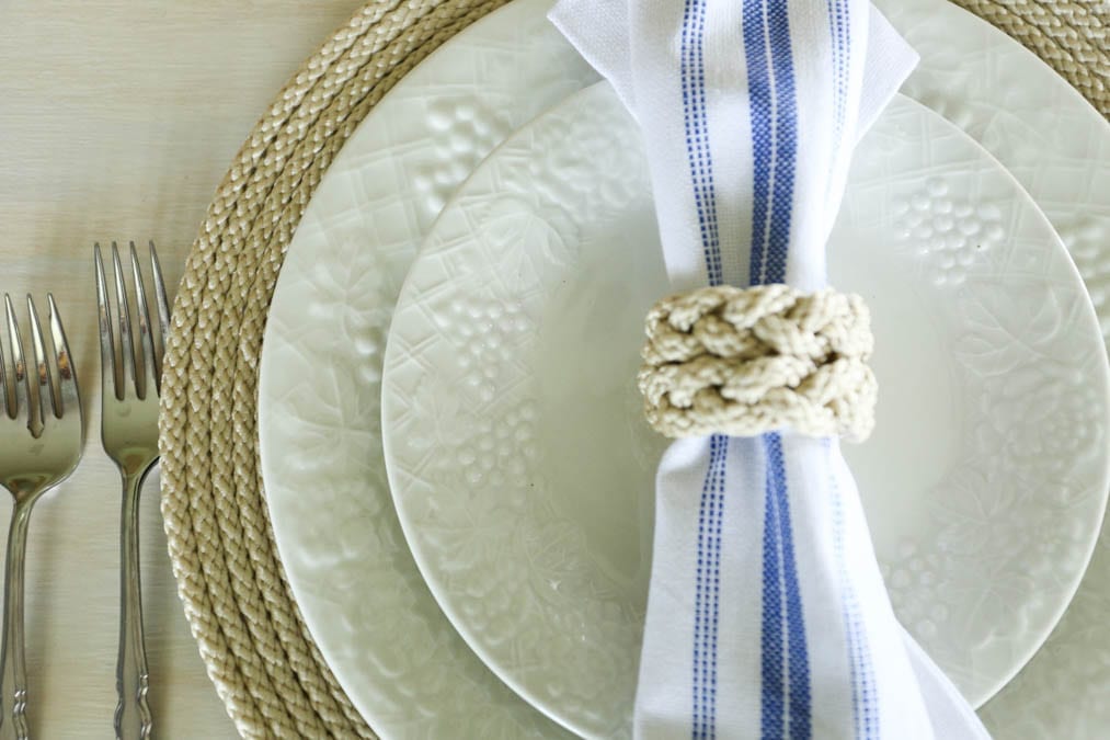 handmade farmhouse plate chargers and napkin rings