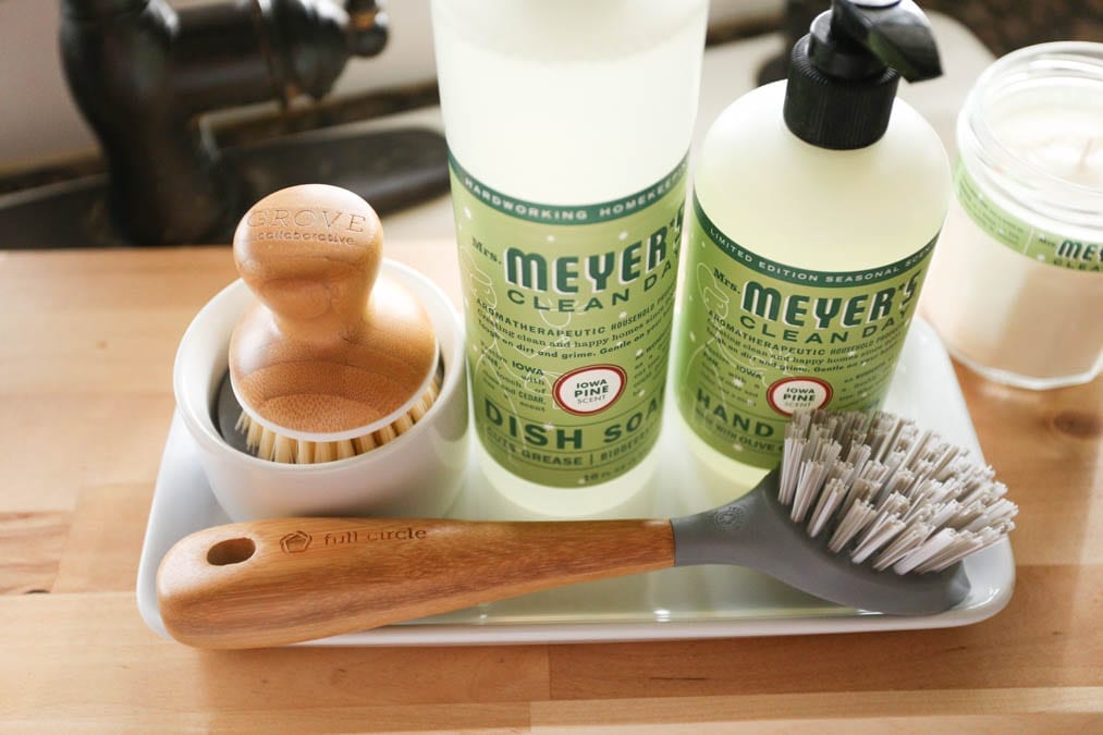 Grove Collaborative's Soap Brush Should Replace Your Kitchen Sponge