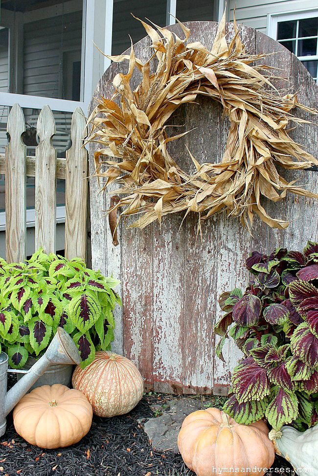 natural cornhusk wreath