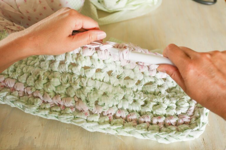 Crochet a Rag Rug for Beginners - The Everyday Farmhouse