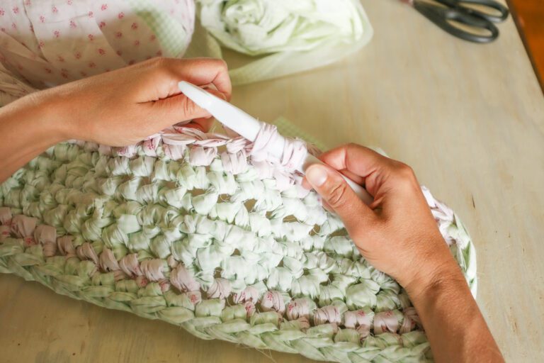 Crochet a Rag Rug for Beginners - The Everyday Farmhouse