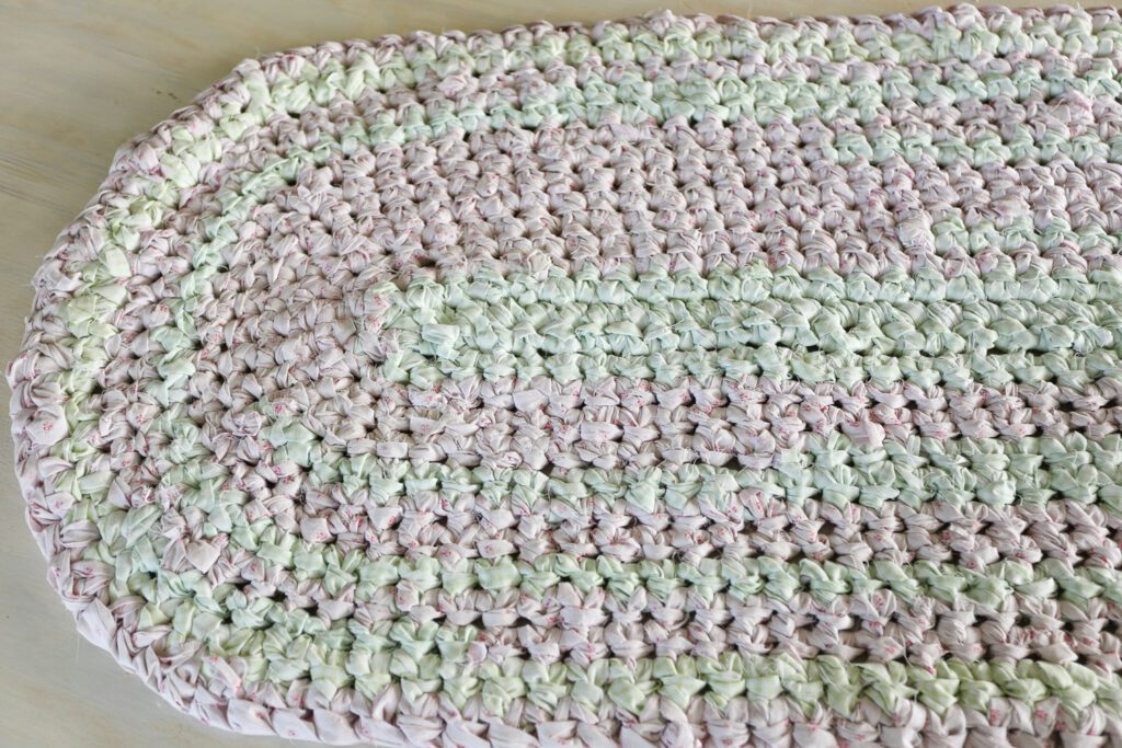 8 Free Crochet Oval Rug Pattern  Crochet rug, Crochet rag rug, Crochet rug  patterns