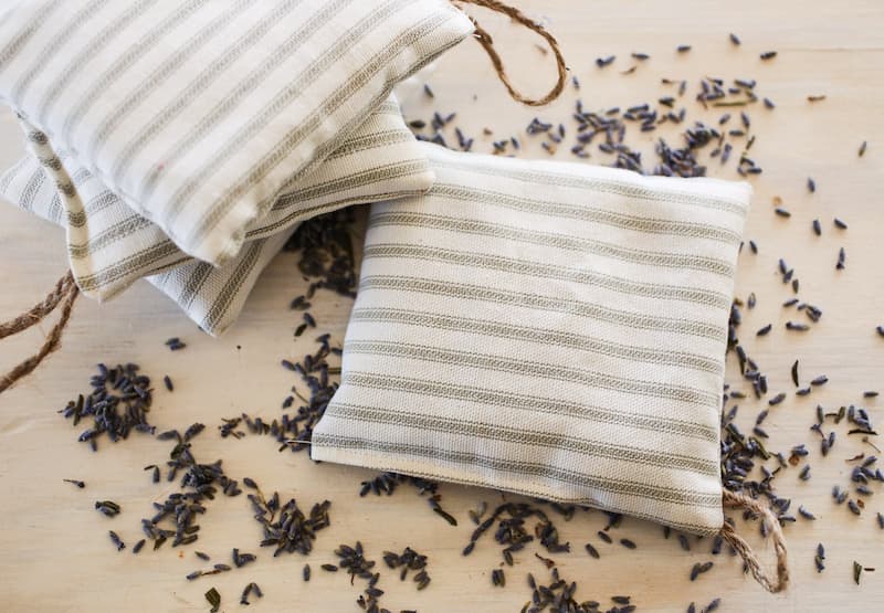 How To Make Lavender Sachets Without Sewing (Easy) - A Quaint Life