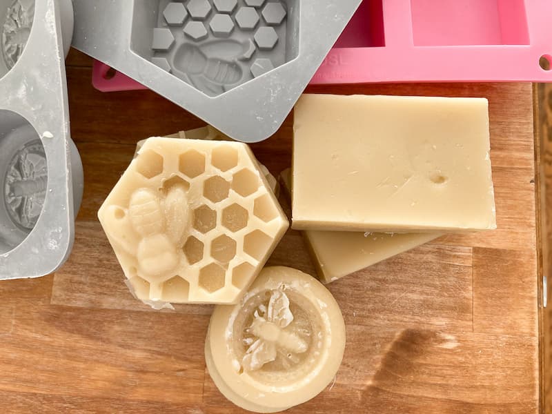 Beeswax from molds