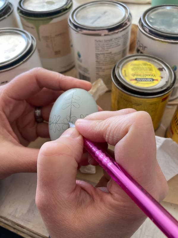 drawing wooden eggs diy