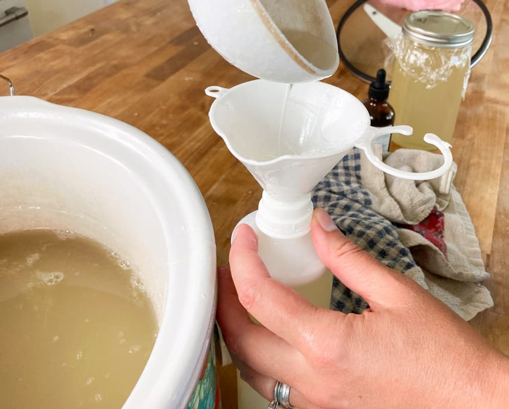 bottling liquid dish soap