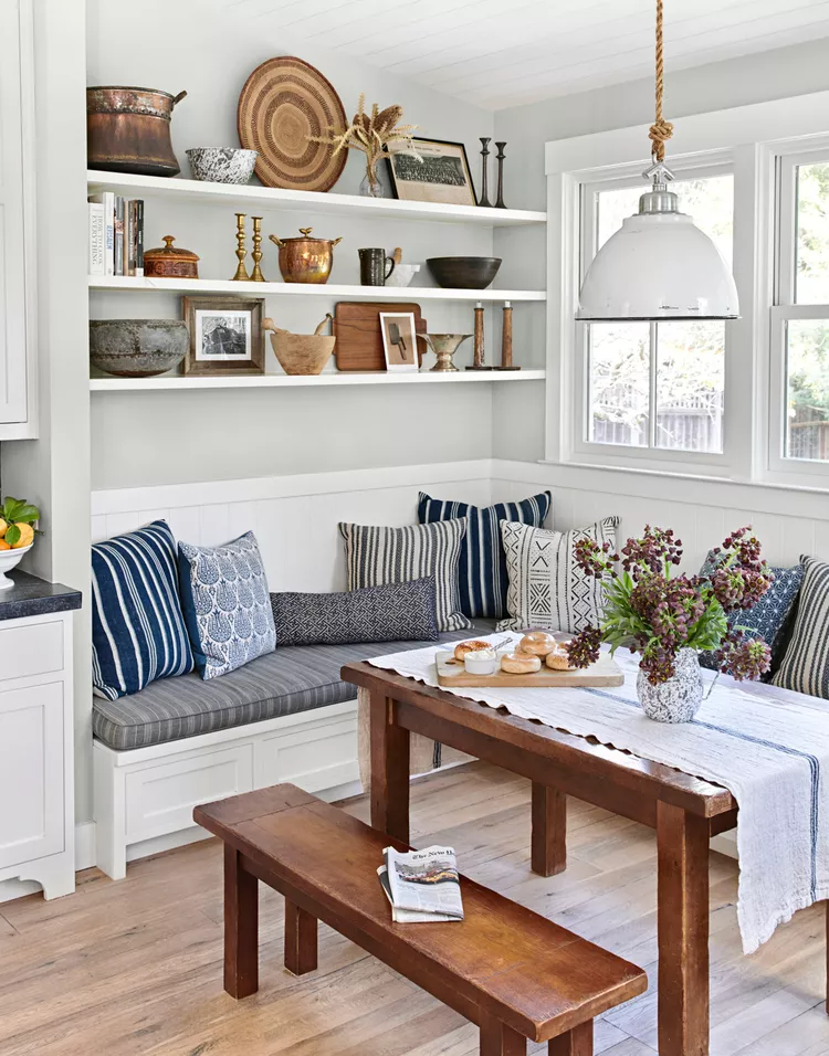 pendant light seating area
